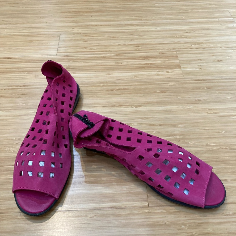 ***SOLD***Arche Fuchsia Open-Toe Sandals